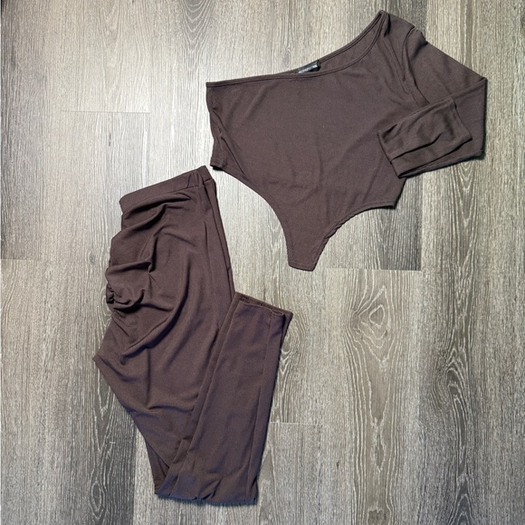 PrettyLittleThing Chocolate Ribbed Set - Picture 1 of 4